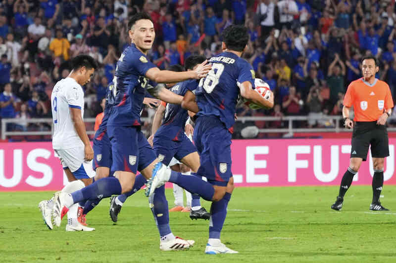 Báo Đông Nam Á: Thái Lan vào chung kết ASEAN Cup nhờ trọng tài