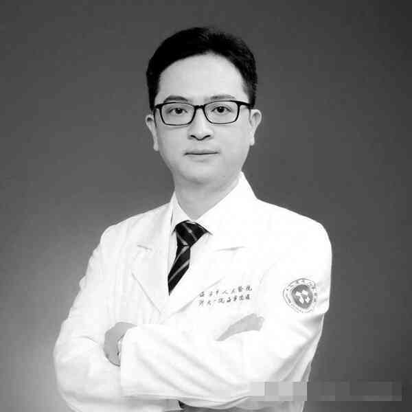Bác sĩ tài giỏi, từng không có lấy một ngày nghỉ tử vong sau tai nạn xe hơi