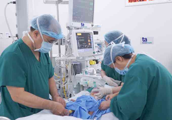 Hoại tử ruột bởi biến chứng thoát vị bẹn