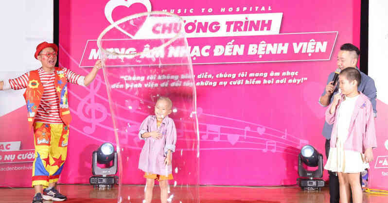 Chăm sóc tinh thần giúp người ung thư quên đi bệnh tật