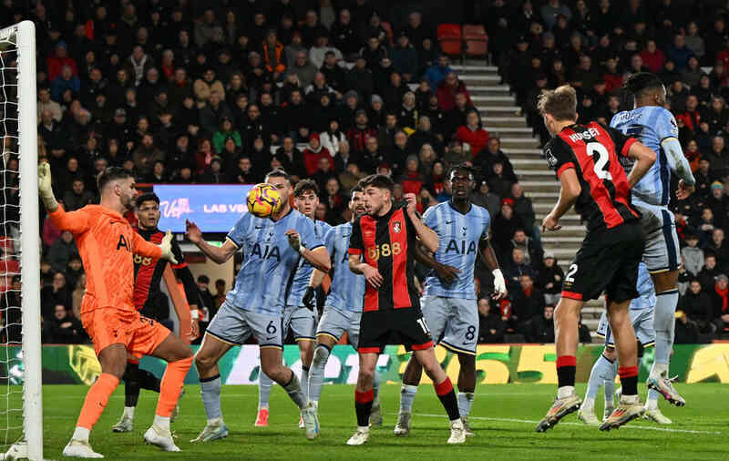 Son Heung-min bất lực, Tottenham thua sốc Bournemouth