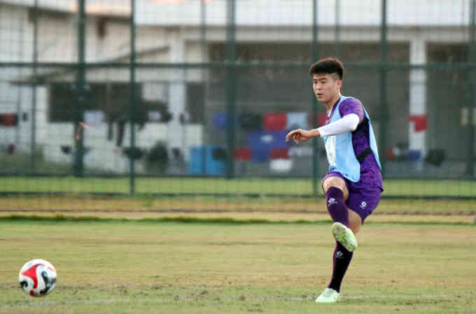 Duy Mạnh làm đội trưởng tuyển Việt Nam