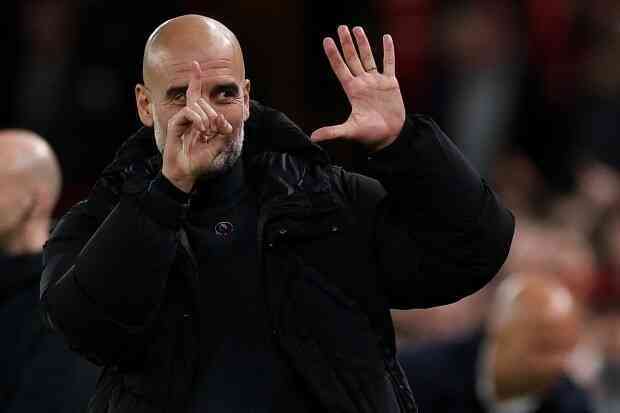 HLV Pep Guardiola đáp trả chỉ trích từ đồng nghiệp Mourinho