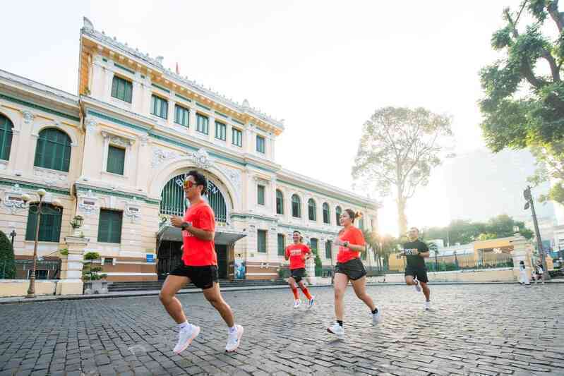 Khám phá một TPHCM năng động, hiện đại qua cung đường chạy marathon