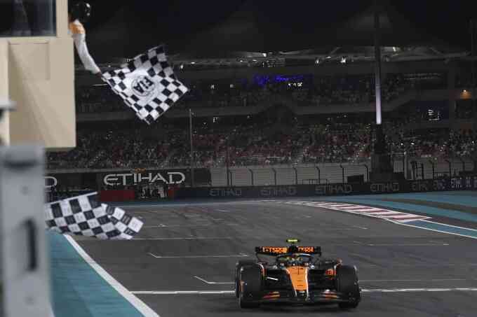 McLaren lần đầu vô địch F1 sau 26 năm