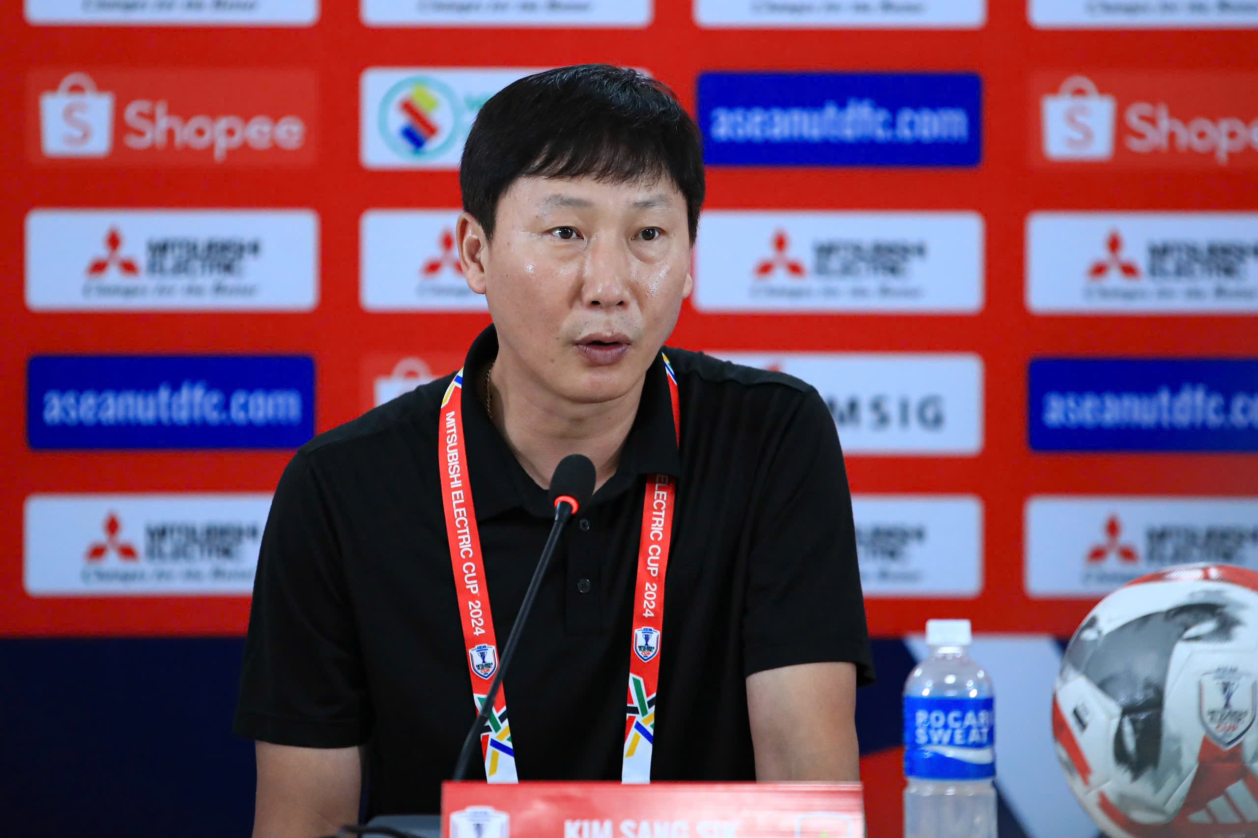 HLV Kim Sang Sik: "Tuyển Việt Nam sẽ hoàn thành mục tiêu vào chung kết"