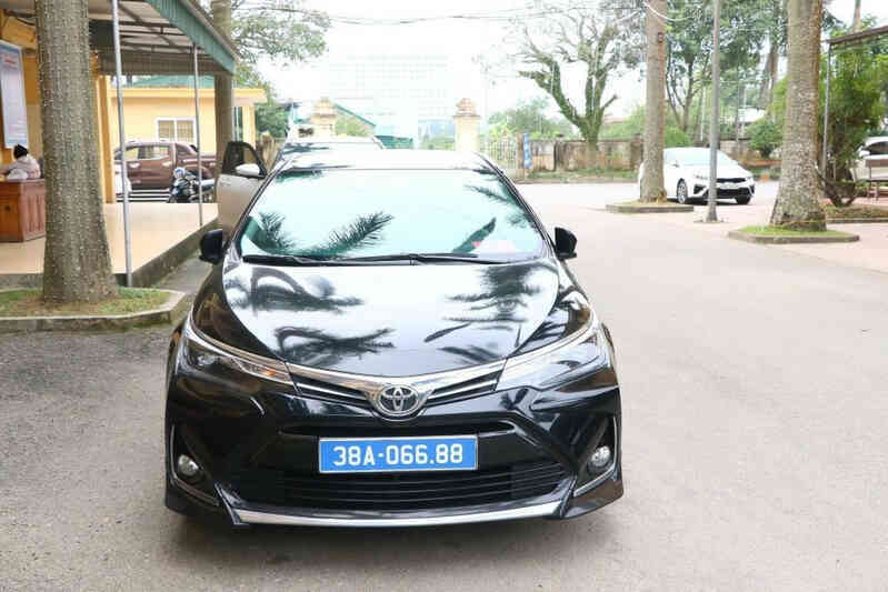 Kiểm điểm Chủ tịch Hội Phụ nữ tỉnh Hà Tĩnh dùng xe công đón con ở sân bay