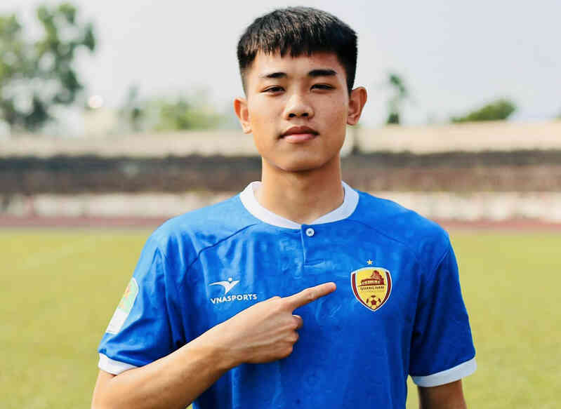 Đình Bắc bất ngờ `quay xe`, không thi đấu cho Hà Nội FC