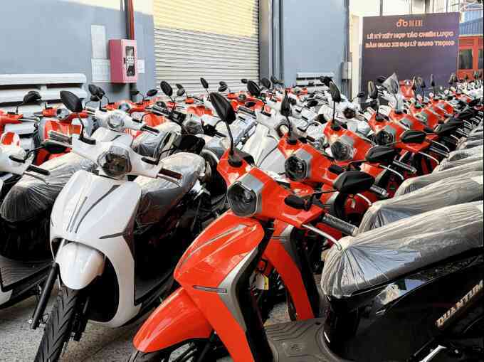 Dat Bike bàn giao 100 xe máy điện Quantum