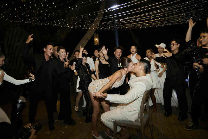 Đặng Thu Thảo nền nã, Minh Tú la hét vì bị Cao Thiên Trang ném xuống hồ