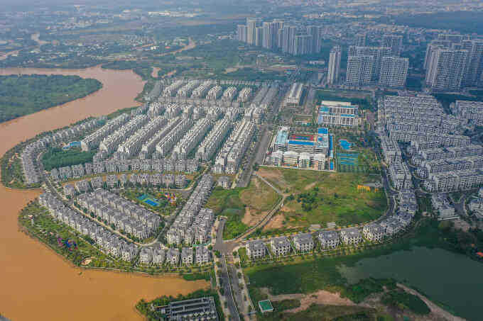 Biệt thự, nhà phố vượt 400 triệu đồng mỗi m2