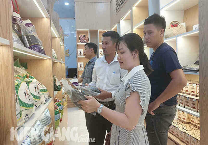 Kiên Giang: 873 hội viên, nông dân đăng ký tài khoản trên sàn thương mại điện tử