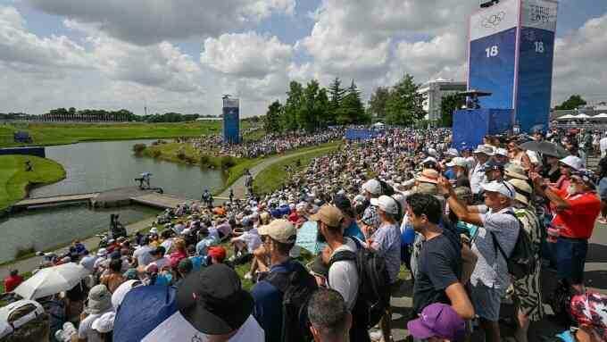 Môn golf Olympic 2024 mở màn tưng bừng