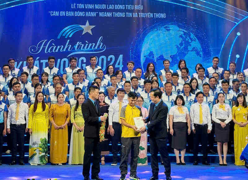 Truyền thống ngành tiếp sức giúp người lao động bưu chính vượt khó