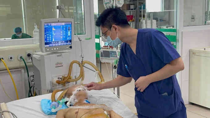 Người đàn ông mắc hội chứng Fournier - hoại tử sinh dục và hậu môn
