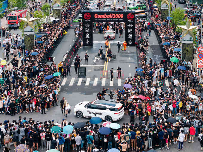 Công ty đứng sau dàn xe điện VinFast tại Gumball 3000