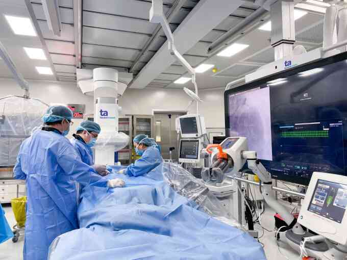 Bé sơ sinh còn ống động mạch biến chứng suy tim