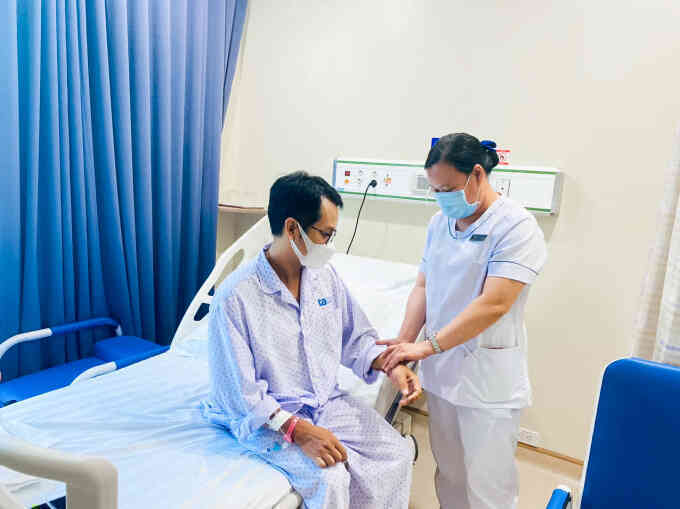 Hàng trăm polyp đại tràng hóa ác tính