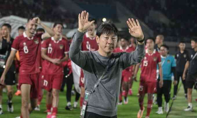 Shin Tae-yong bị sa thải vì khó giao tiếp với cầu thủ Indonesia
