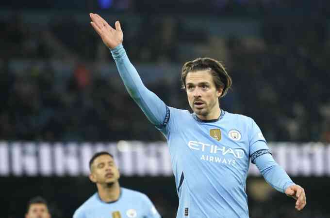 Man City thắng 8-0 trước đội của các danh thủ Man Utd