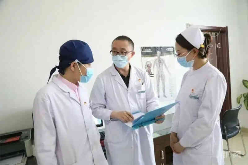 Bác sĩ 203 lần từ chối nhận phong bì, tổng số tiền hơn 600 triệu đồng