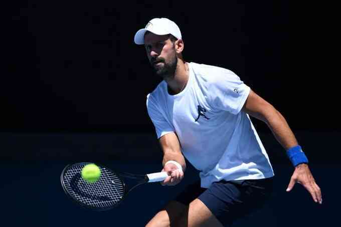 Chuyên gia nghi ngờ chuyện Djokovic ngộ độc