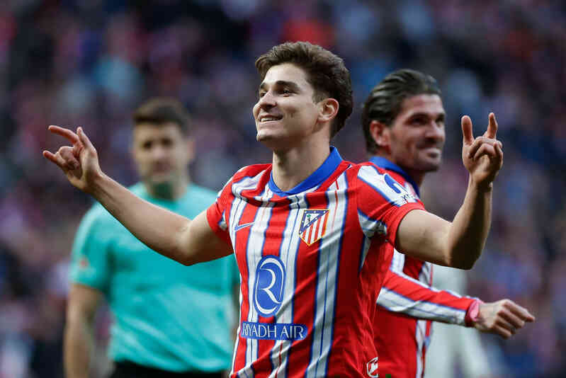 Julian Alvarez chói sáng, Atletico vô địch mùa đông