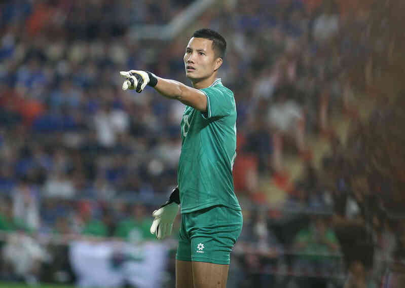Thủ môn Đình Triệu phải vào viện kiểm tra sức khỏe sau ASEAN Cup