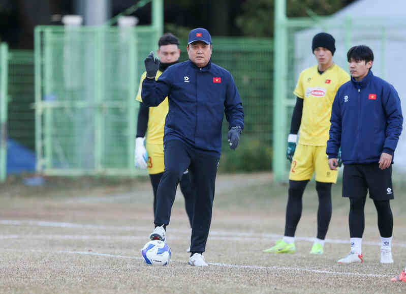 Cựu thủ môn Hàn Quốc 4 lần dự World Cup chia tay tuyển Việt Nam
