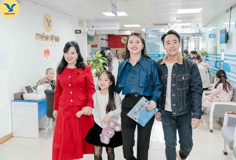 Đỗ Duy Nam đưa gia đình đi kiểm tra sức khỏe, an tâm đón Tết