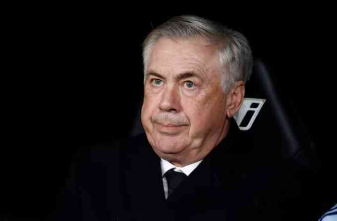 Ancelotti thích bị CĐV Real la ó