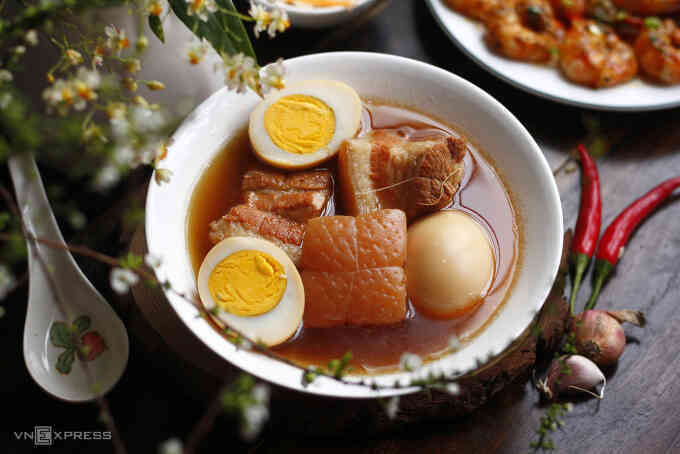 Mẹo ăn thịt kho trứng để không tăng mỡ máu, huyết áp
