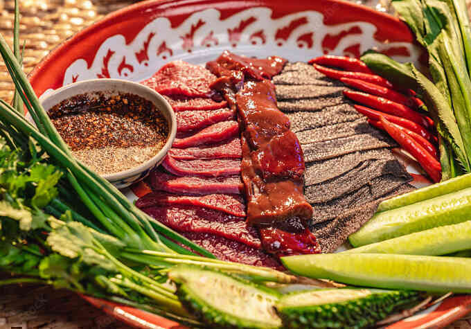 Nhiễm sán dây sau khi ăn thịt bò sống