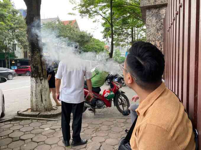 Đề xuất người hút thuốc lá điện tử bị phạt 1-2 triệu đồng
