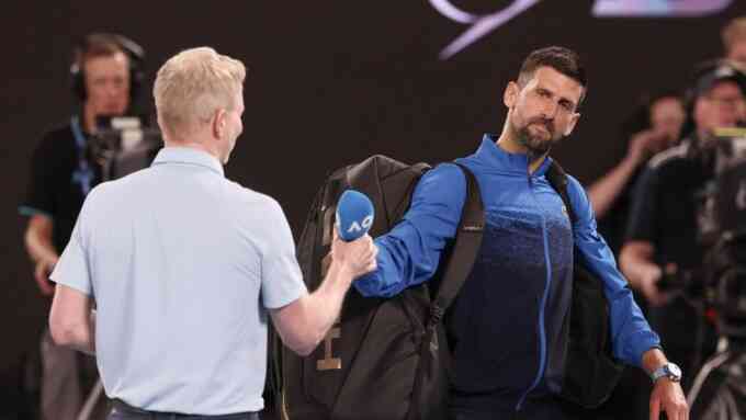 Djokovic bỏ phỏng vấn vì bị xúc phạm