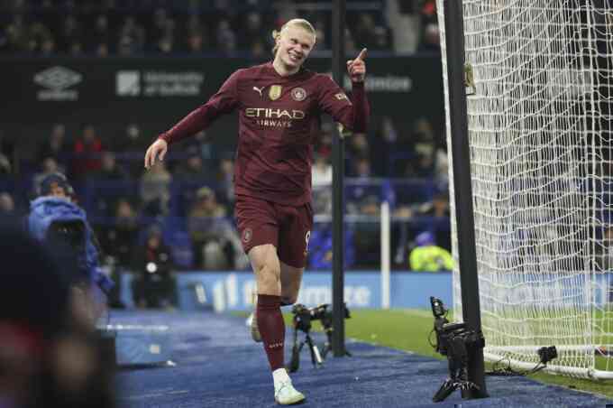 Man City thắng 6-0 tại Ngoại hạng Anh