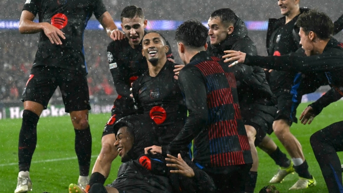 Barca đón mưa tiền từ Champions League