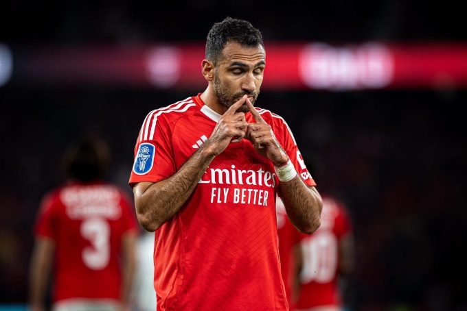 Barca ngược dòng sau cuộc rượt đuổi 9 bàn thắng