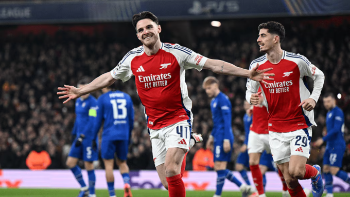Arsenal thắng dễ đội của Cannavaro
