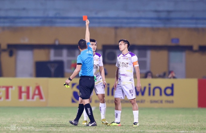 Hà Nội FC thua HAGL lần đầu sau 13 năm trên sân nhà