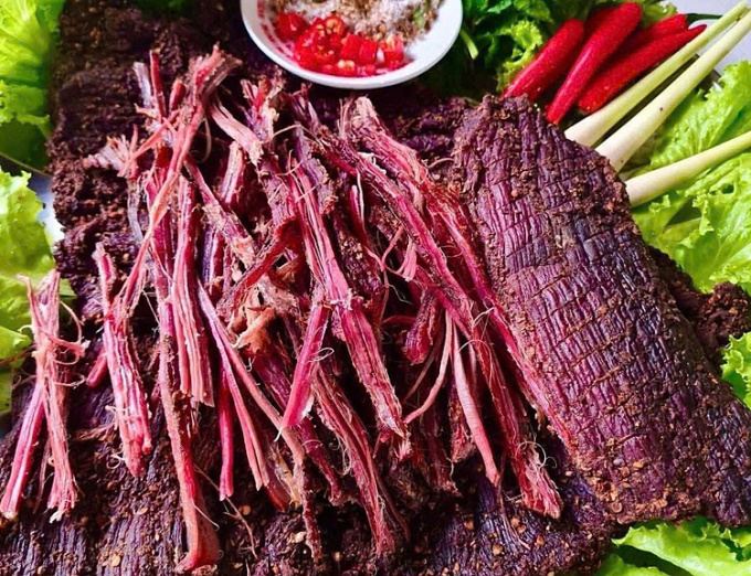Làm sao biết thịt trâu gác bếp kém chất lượng?