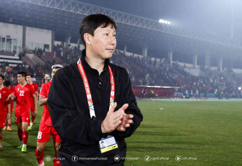 HLV Kim Sang Sik lệnh tuyển Việt Nam quên trận thắng Thái Lan