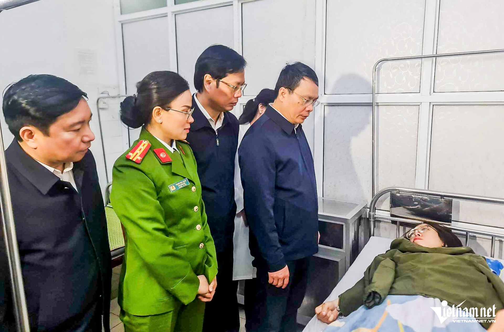 Bí thư Nam Định thăm hỏi nạn nhân trong vụ tai nạn ô tô khiến 7 người tử vong