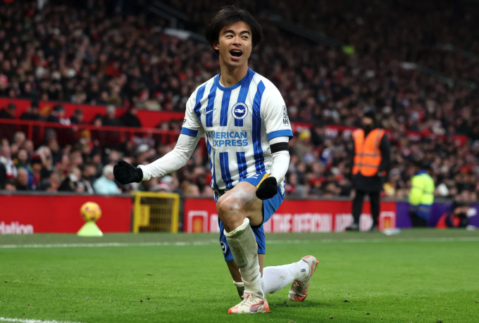 Đội của Ronaldo muốn mua Kaoru Mitoma