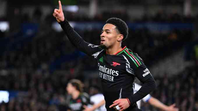 Arsenal lại chia điểm tại Ngoại hạng Anh