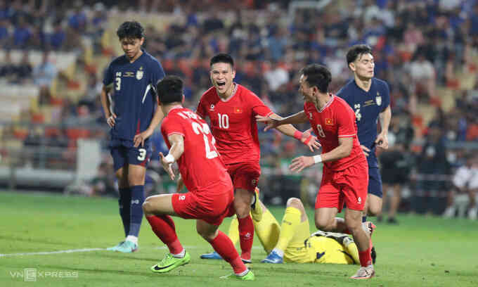 HLV Kim Sang-sik họp báo sau khi vô địch ASEAN Cup 2024