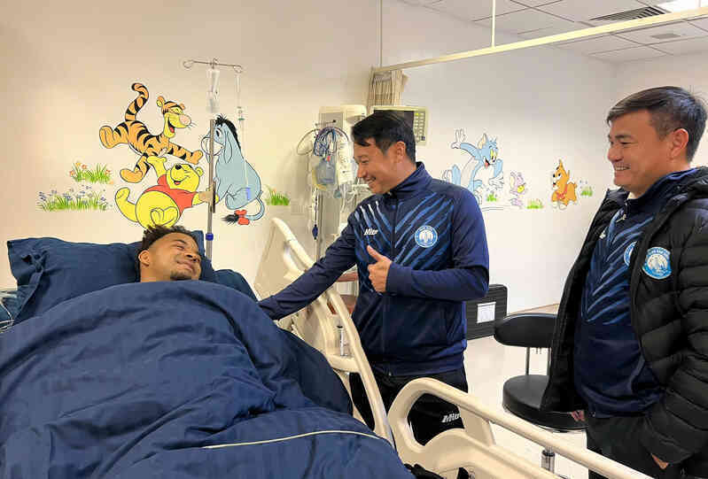 Xuân Son hứa sớm trở lại, không quên nhắc... phở và chuối chiên!