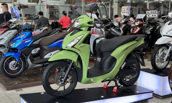Thị trường xe máy xăng Việt Nam chững lại