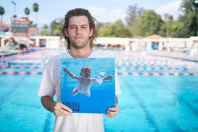 Cậu bé khỏa thân trên bìa album 34 năm trước kiện ban nhạc Nirvana