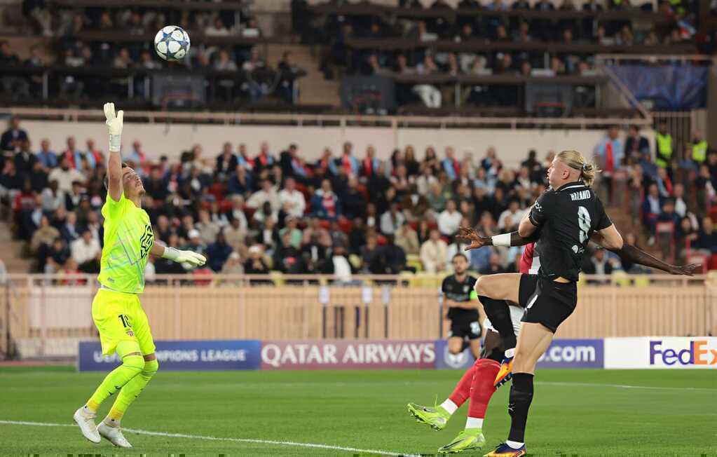 Haaland tỏa sáng rực rỡ, Man City bị Monaco cầm hòa đầy tranh cãi